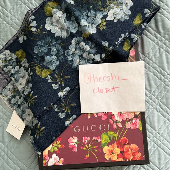 NEW Authentic Gucci GG Blooms Logo Reversible Monogram Wool Scarf w/ Box - Picture 1 of 8
